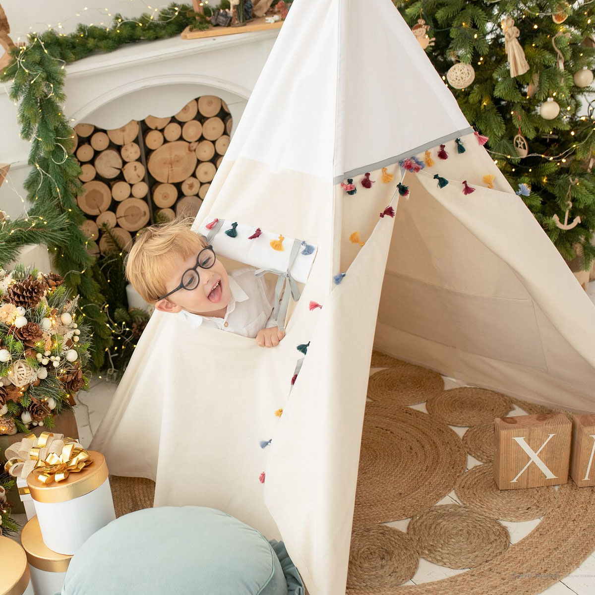 Tente tipi avec pompon Boho White - chambre d'enfant 