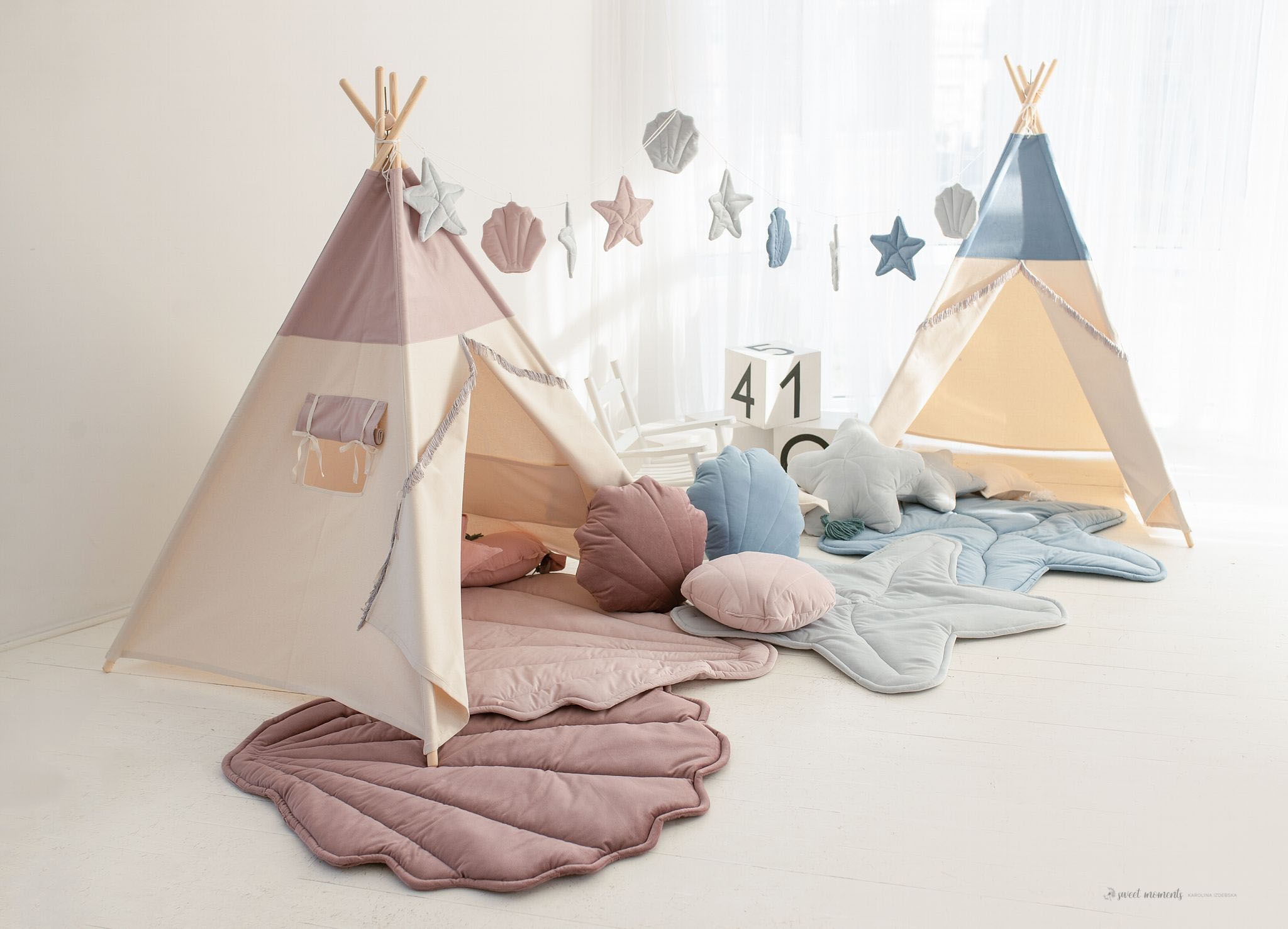 Tente tipi pour enfants Cozy White Velvet, tente de jeu avec tapis - Cozy &  Dozy